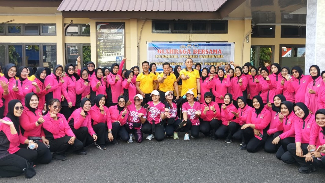 Polres Parepare Gelar Olahraga Bersama untuk Redakan Kejenuhan Personel dan Bhayangkari