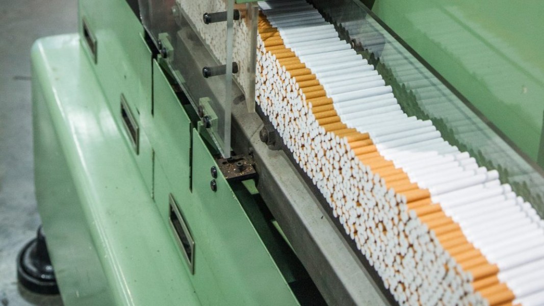 Industri Rokok dan Alkohol Menguat