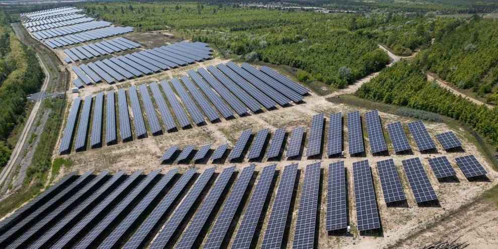 Indonesia Berpeluang Hasilkan 59,45 GW Energi Surya dari Lahan Bekas Tambang