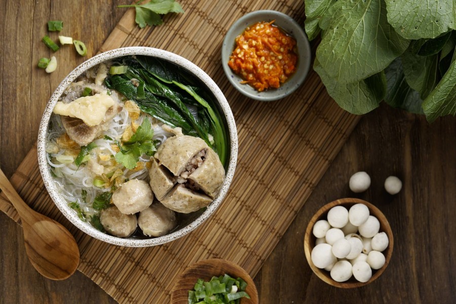 10 Bakso Bandung Paling Terkenal, Viral, dan Legendaris yang Wajib Dicoba Pecinta Kuliner