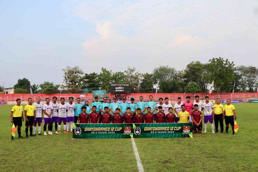 Opening Turnamen Sepak Bola Danyonarmed 12 Cup Ke 5 Tahun 2025 Resmi Digelar di Ngawi