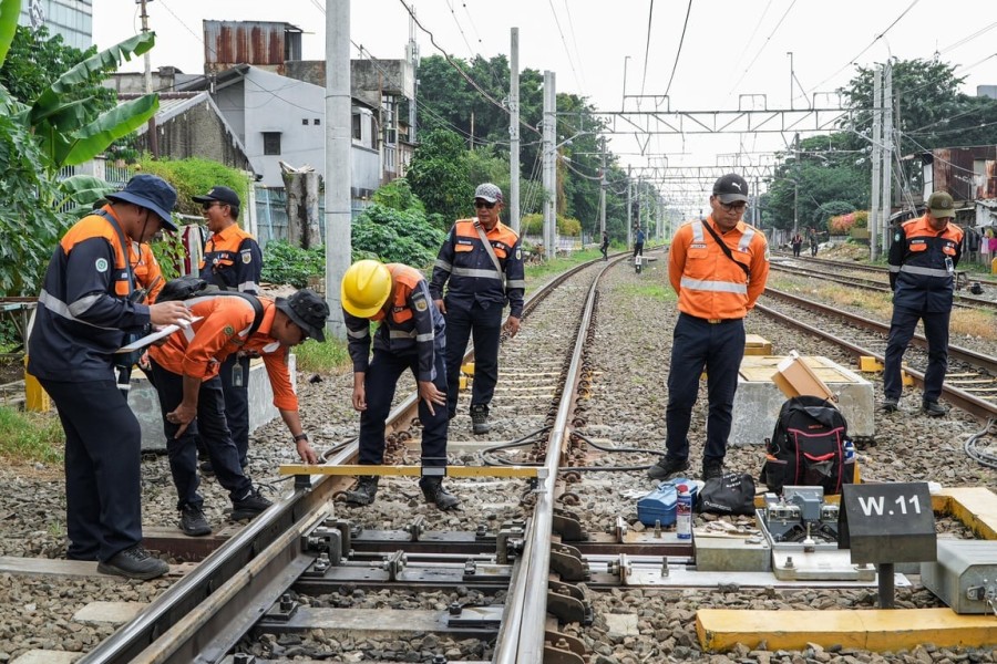KAI Daop 1 Jakarta Perbarui Ratusan Kilometer Rel Guna Menjamin Keselamatan Perjalanan