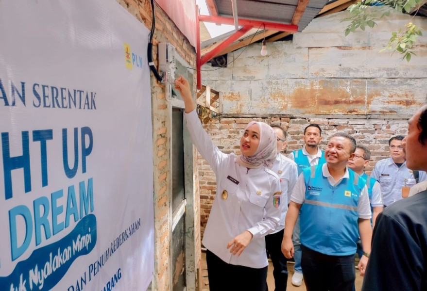 Donasi Light Up The Dream Hadirkan Listrik Gratis Untuk Warga Sintang