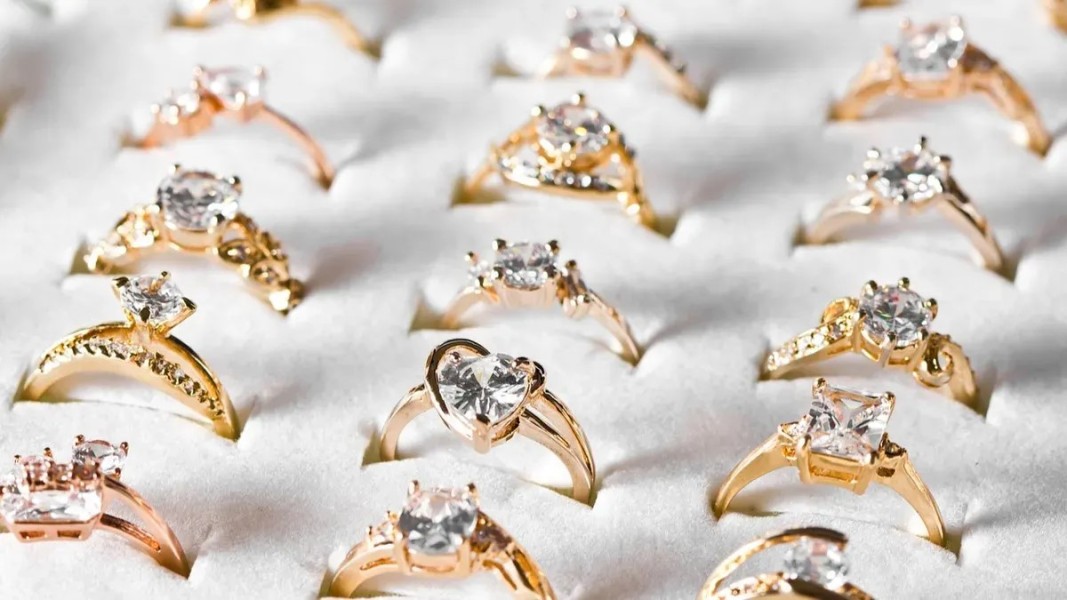 Harga Emas Perhiasan Terbaru Selasa, 25 November 2025: Cek Lengkap