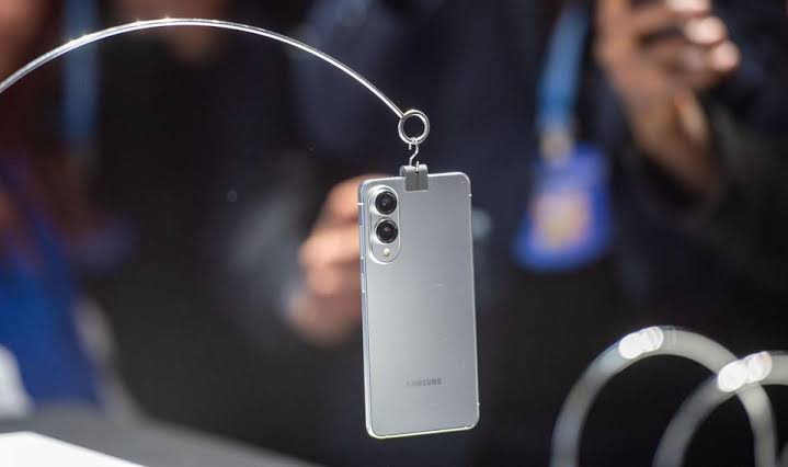 Samsung Galaxy S25 Edge Resmi Diluncurkan, Desain Super Tipis dan Kamera 200MP Jadi Andalan