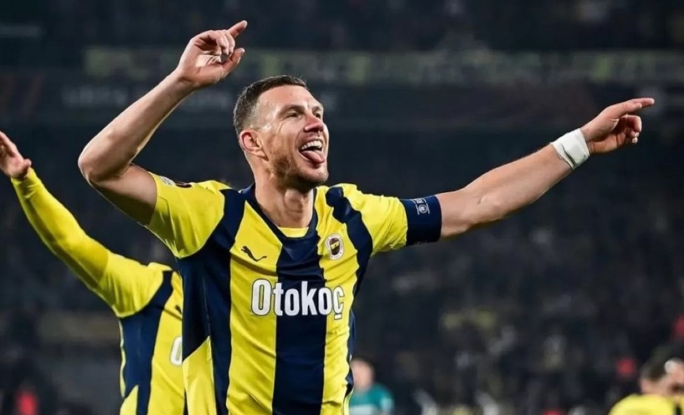 Dzeko Gabung Fiorentina, Tambah Amunisi di Liga Italia
