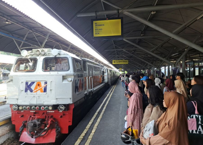 PT Kereta Api Indonesia Siapkan KA Tambahan untuk Mengakomodasi Lonjakan Penumpang Selama Libur Panjang Mei 2025
