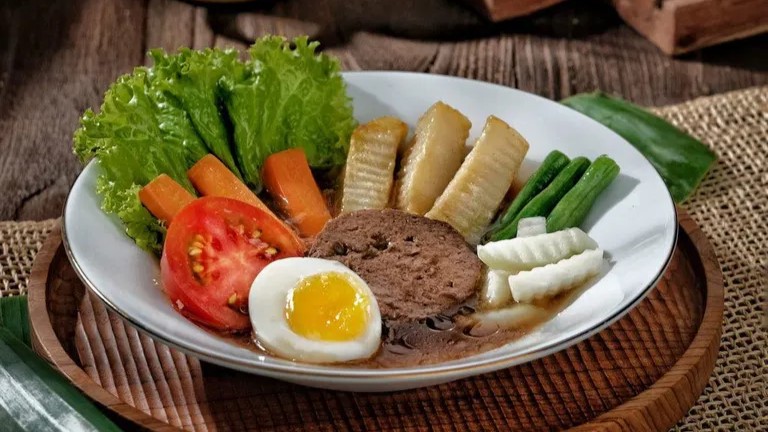 16 Hidangan Natal Khas Indonesia dari Berbagai Daerah yang Wajib Dicoba