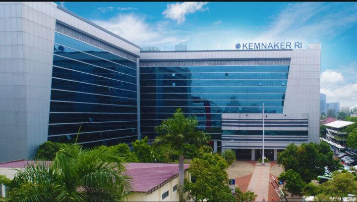 Peluang Baru Fresh Graduate, Program Magang Kemnaker Diperluas