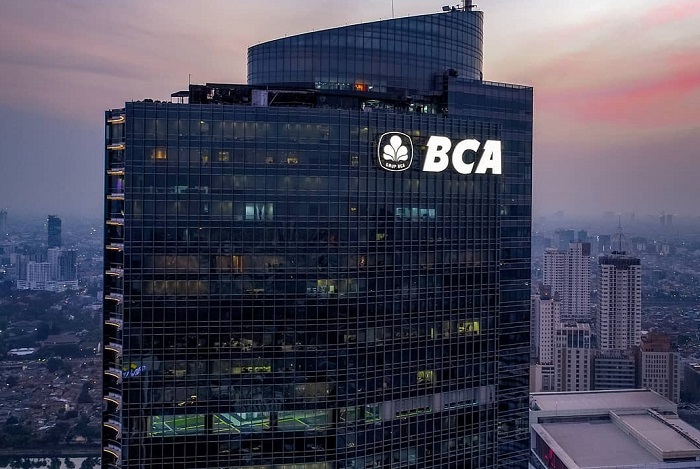 Lowongan BCA: Management Trainee 2025