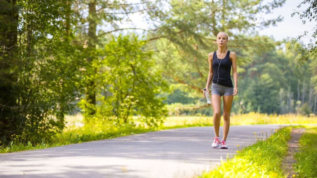 Jalan Kaki Rutin Tujuh Ribu Langkah Turunkan Risiko Penyakit Jantung