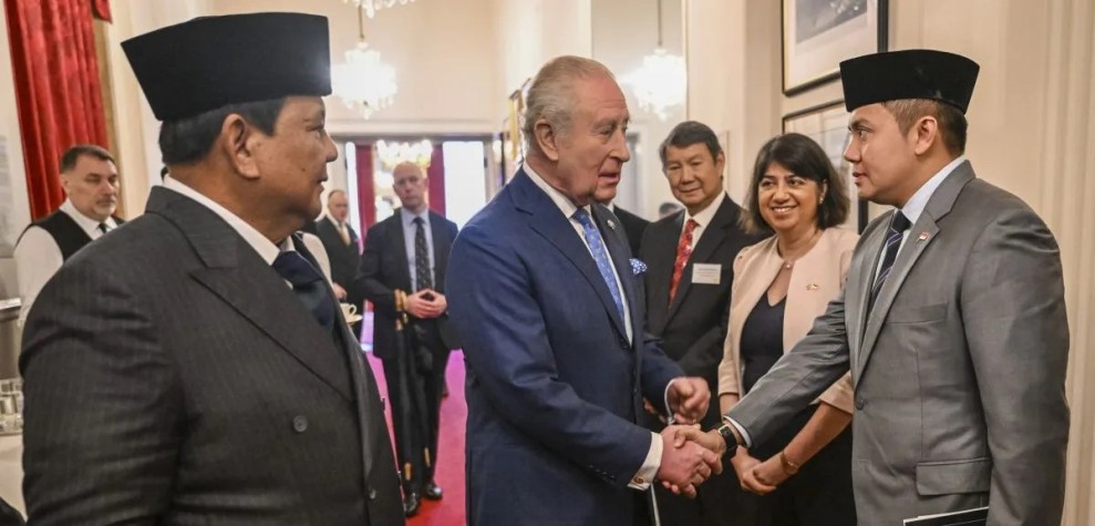 Seskab Teddy Dampingi Prabowo Subianto Bertemu Raja Charles III di London