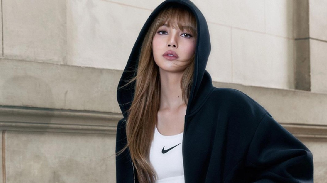 Lisa BLACKPINK Jadi Mitra Nike Air Max 95 Langsung Sold Out Global