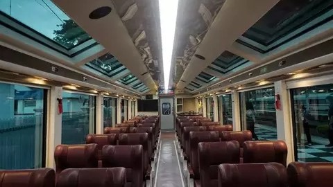 Infrastruktur Kereta Urban Surabaya Diperkuat Berkat Kolaborasi Indonesia dan Inggris