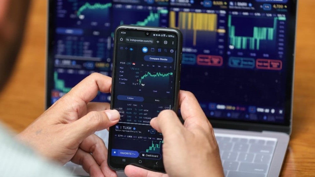 IHSG Dibuka Menguat, Saham BBCA BBRI TPIA Jadi Pendorong