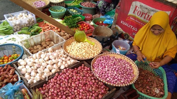 Konsumen Diuntungkan Turunnya Sembako