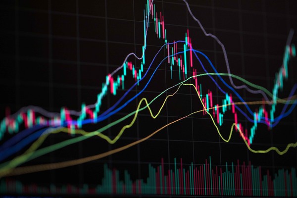 Pergerakan IHSG Awal Pekan, BRMS dan ARCI Catatkan Kenaikan Signifikan