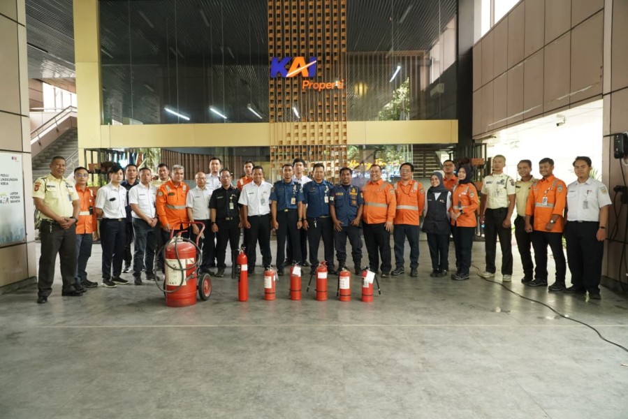 KAI Properti Gelar Sosialisasi dan Simulasi Tanggap Darurat Kebakaran di Bulan K3 Nasional