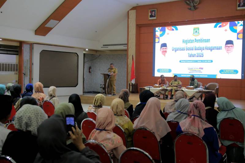 Buka Kegiatan Pembinaan Organisasi Sosial Budaya Keagamaan
