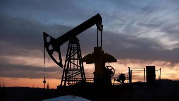 Kenaikan Harga Minyak Awal Desember Dorong Optimisme Pasar Global