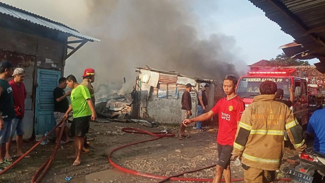 Kebakaran Hanguskan Industri Rumahan Krupuk di Blora, Kerugian Ditaksir Mencapai Rp200 Juta