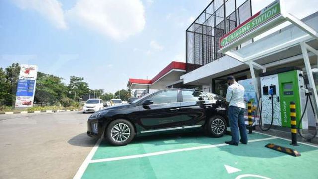 ESDM Targetkan Pembangunan 62.918 SPKLU di Seluruh Indonesia hingga 2030