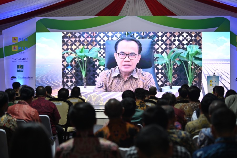 Diapresiasi, Kolaborasi Pembangunan PLTS Aruna di Purwakarta Pasok Kawasan Industri Hijau