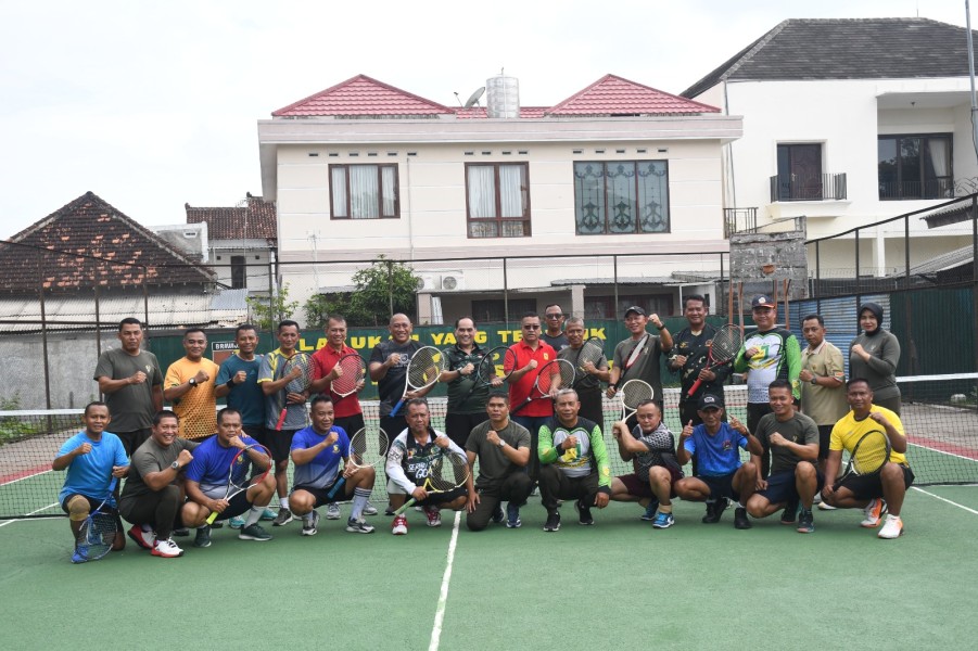 Soliditas dan Sinergitas TNI AD Dipererat Melalui Olahraga Tenis