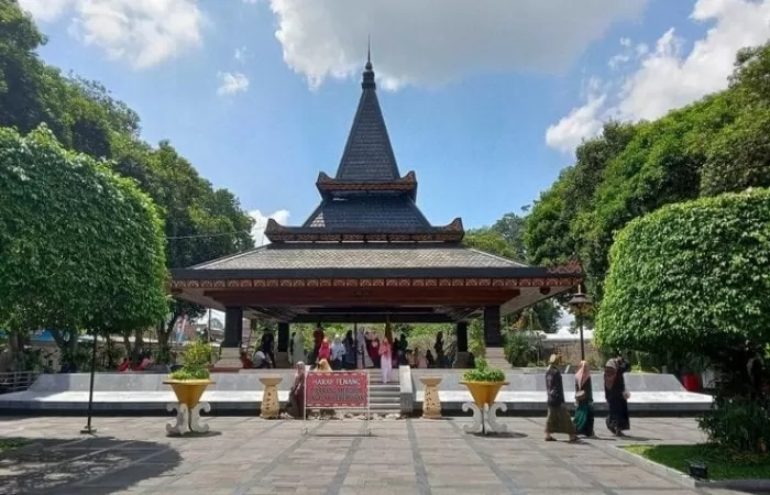 Jelajahi Wisata Blitar: Alam, Edukasi, dan Sejarah