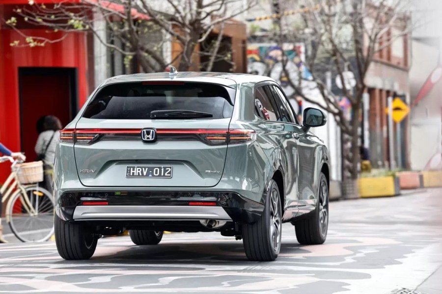 Uji Efisiensi Bahan Bakar Honda HR-V Hybrid Untuk Tipe Paling Terjangkau