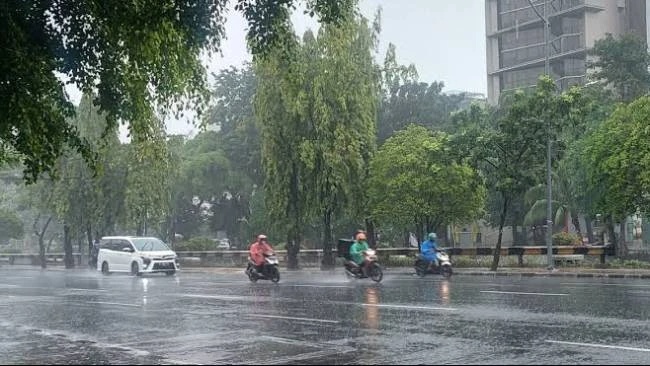 BMKG Keluarkan Peringatan Hujan Lebat, Delapan Provinsi Waspada Hari Ini