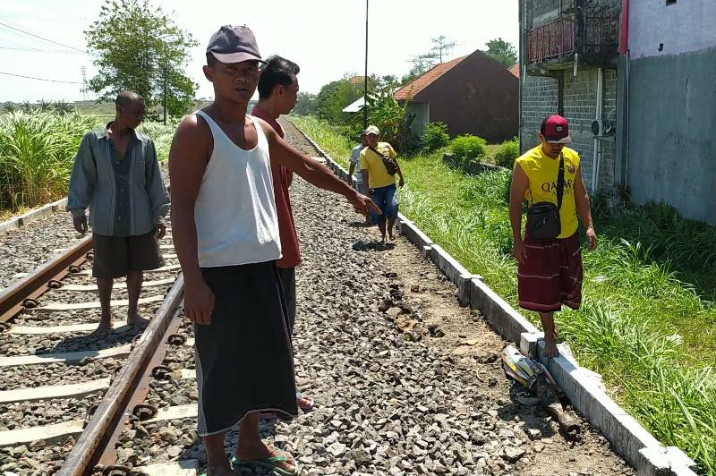 Tragedi di Rel Kereta Probolinggo: Seorang Pria Diduga Sengaja Bunuh Diri