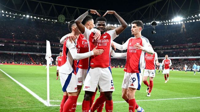 Liverpool Jaga Jarak Aman di Puncak Klasemen Liga Inggris