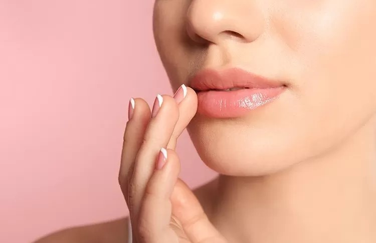 Tips Alami Membuat Bibir Plumpy dan Seksi Tanpa Filler