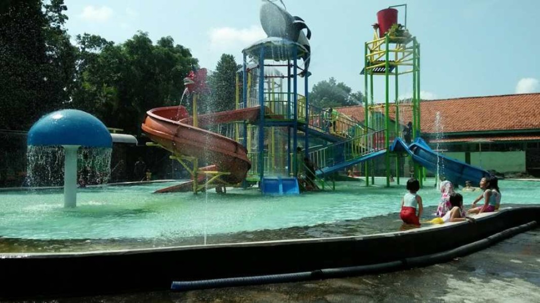Kolam Renang Tirta Wisata Jombang Kembali Dibuka, Sepi Pengunjung dan Masih Tunggu Investor
