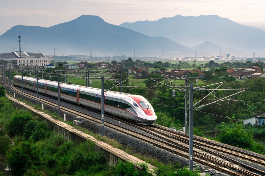 Proyek Kereta Cepat Whoosh Diupayakan Berjalan Lancar Tanpa Bebani Keuangan Negara
