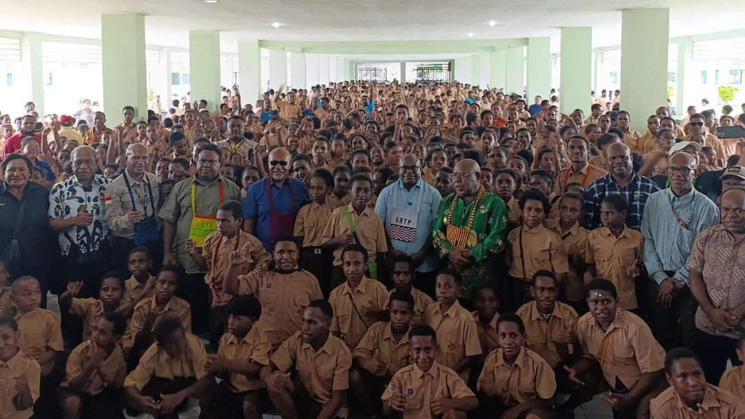 Papua Tengah Prioritaskan Investasi SDM Lewat Pendidikan, Gubernur Nawipa Dorong Generasi Muda Kompetitif