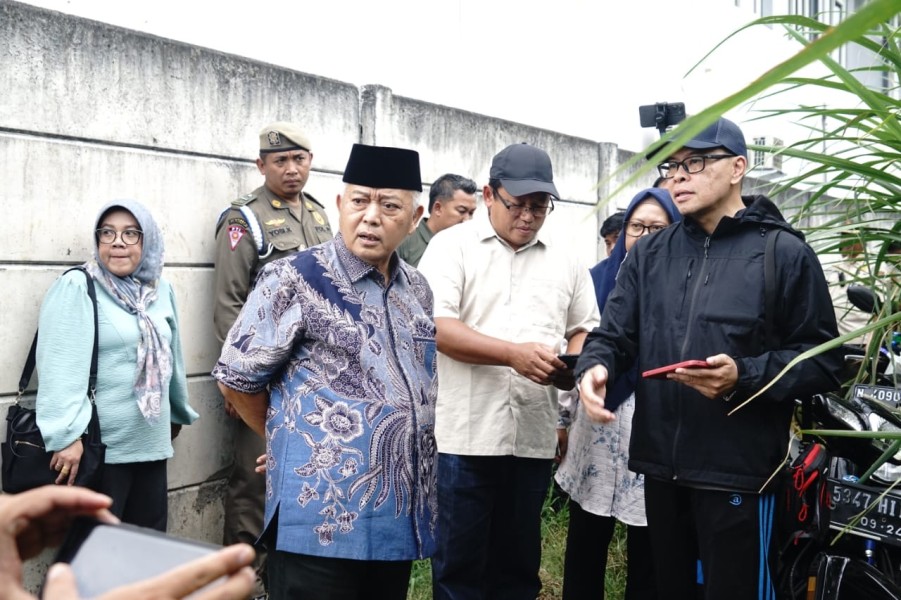 Menteri Lingkungan Hidup Hanif Faisol Tinjau Lokasi PSEL Energi Listrik Malang