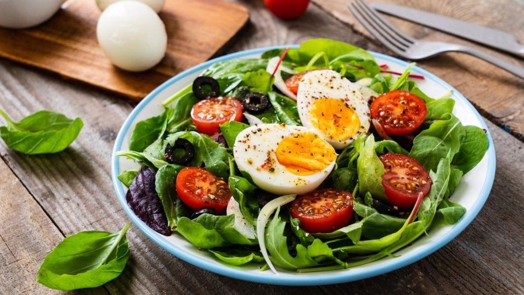 Menu Sahur Tepat Untuk Jaga Energi Tubuh Berotot, Perbanyak 2 Komponen Ini!