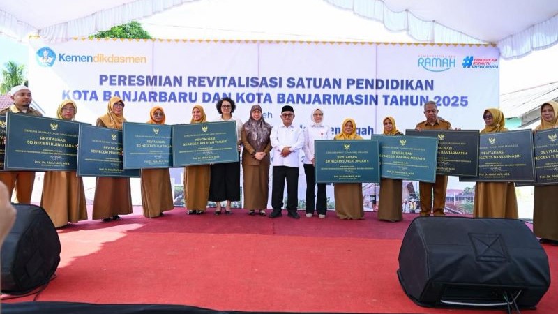 Mendikdasmen Resmikan 14 Sekolah Hasil Revitalisasi di Kalimantan Selatan
