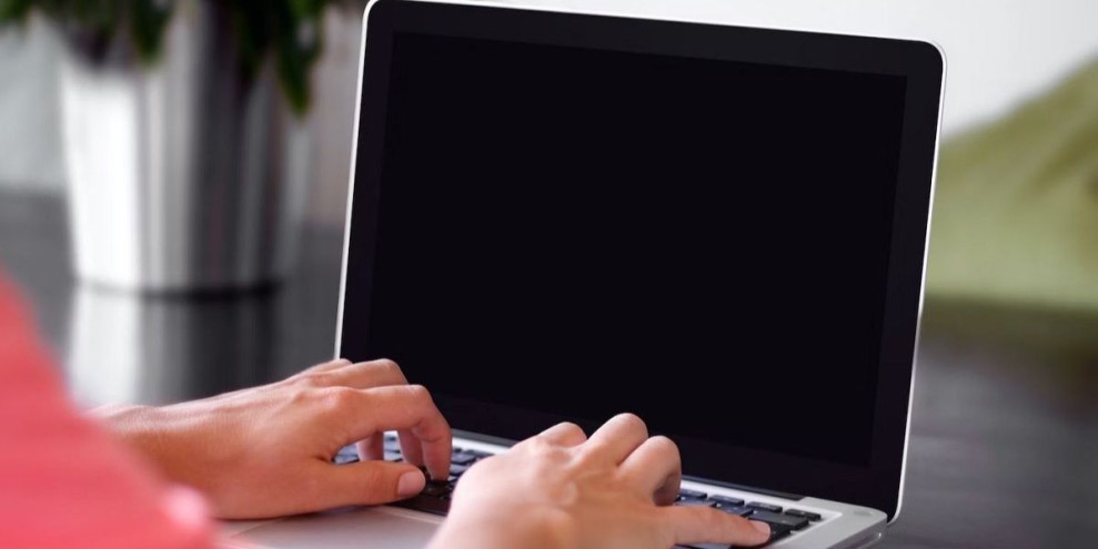 Ini 3 Cara Menghidupkan Laptop yang Mati tapi Lampunya Hidup