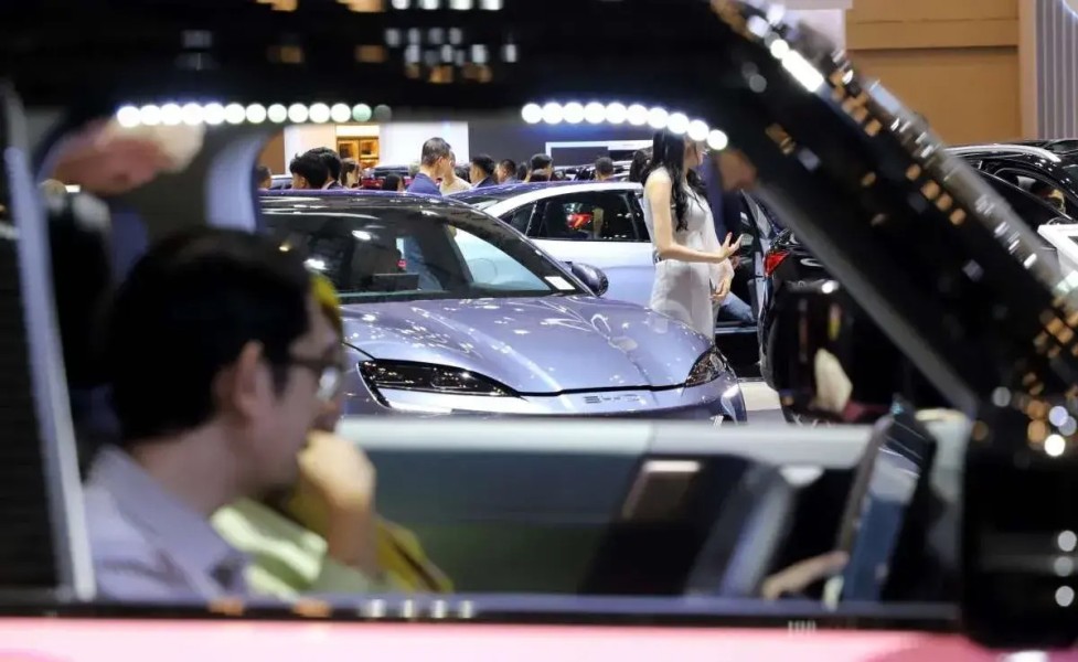 Rekomendasi Saham Otomotif 2026, AUTO DRMA ASII Mana Paling Menarik?