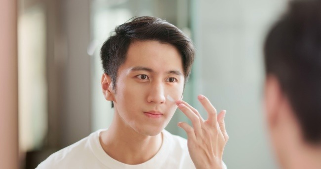 Panduan Sederhana Skincare Pria: Langkah Praktis Agar Wajah Sehat Dan Cerah