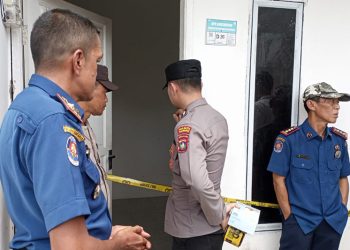 Tragis! Petugas Damkar Ditemukan Tewas Gantung Diri di Perumahan Mega Mas, Tanjungpinang Tragis! Petugas Damkar Ditemukan Tewas Gantung Diri di Perumahan Mega Mas, Tanjungpinang