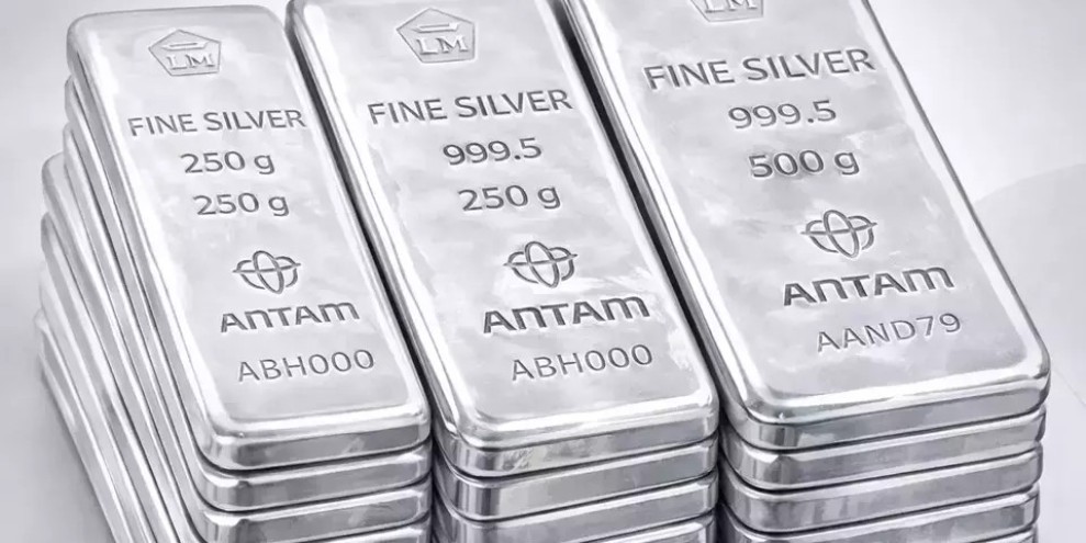 Harga Perak Antam Minggu Ini 29 Maret Turun Rp 2.100