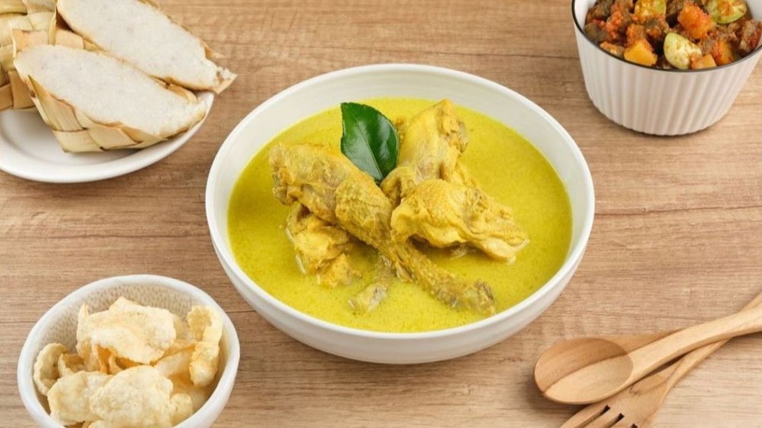 Resep Opor Ayam Kuning Autentik Lebaran, Gurih dan Lembut Penuh Rempah Tradisional