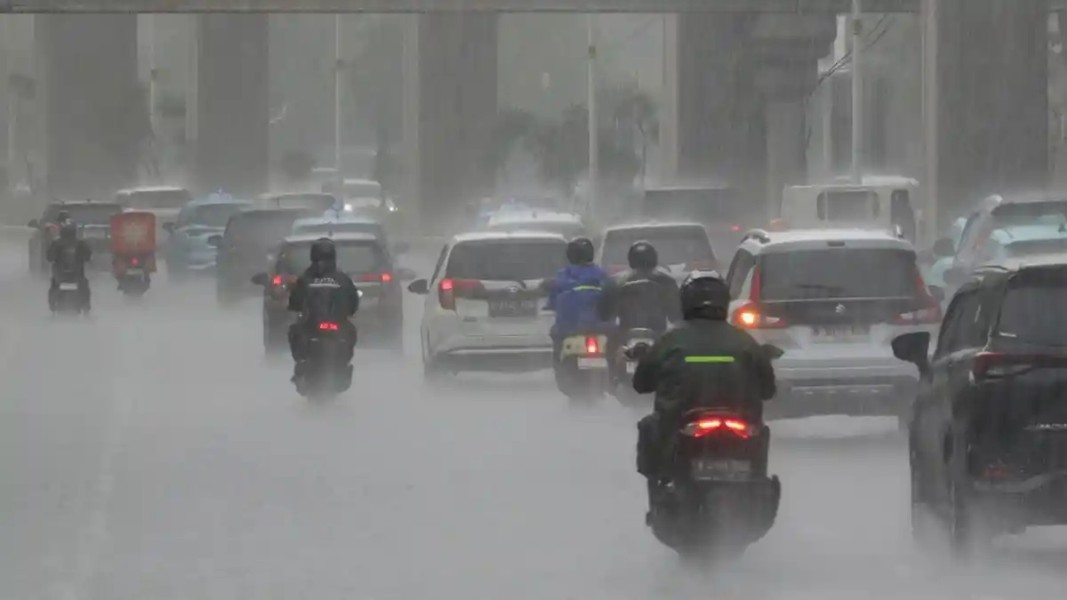 BMKG Ingatkan Kewaspadaan Masyarakat Indonesia Terhadap Potensi Cuaca Ekstrem