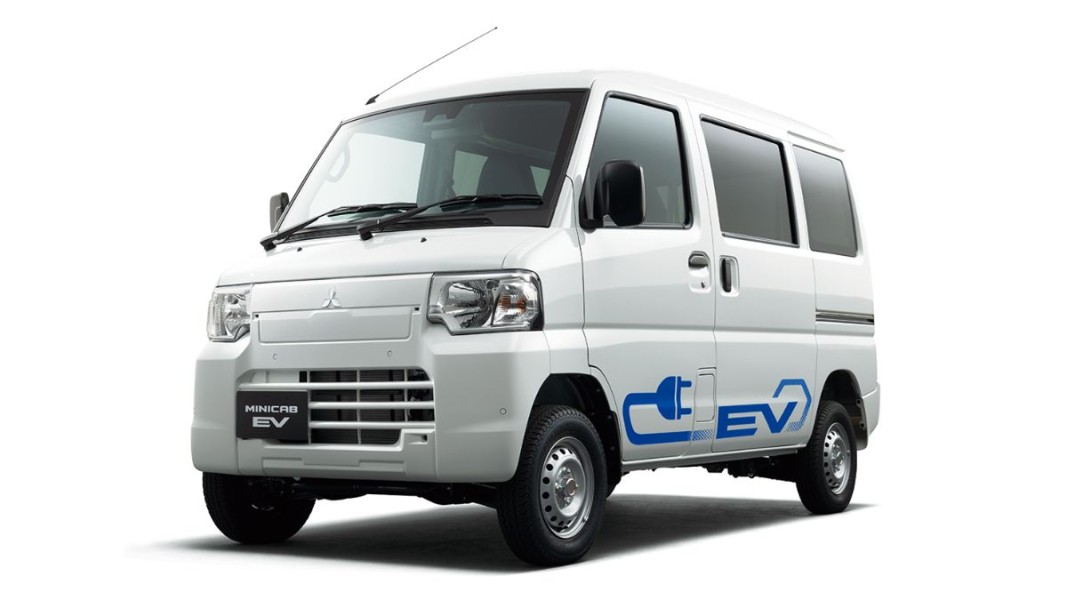 Mitsubishi L100 EV Terhenti, Kendaraan Mobil Listrik Masih Terbatas Pasar