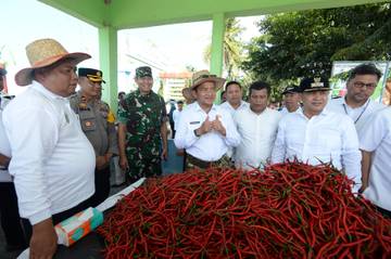 Rakyat Pesisir Batu Bara Suarakan Keluh Kesah Infrastruktur Rusak: Kami Tak Bisa Bicara Ketahanan Pangan Jika Jalan ke Ladang Pun Tak Bisa Dilalui