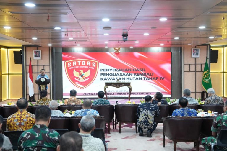 Menhan Apresiasi Satgas PKH Selamatkan Hutan Indonesia